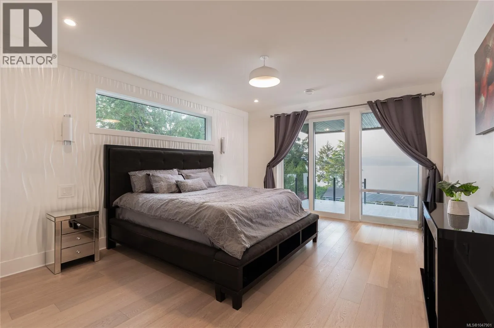 1470 Lands End Rd