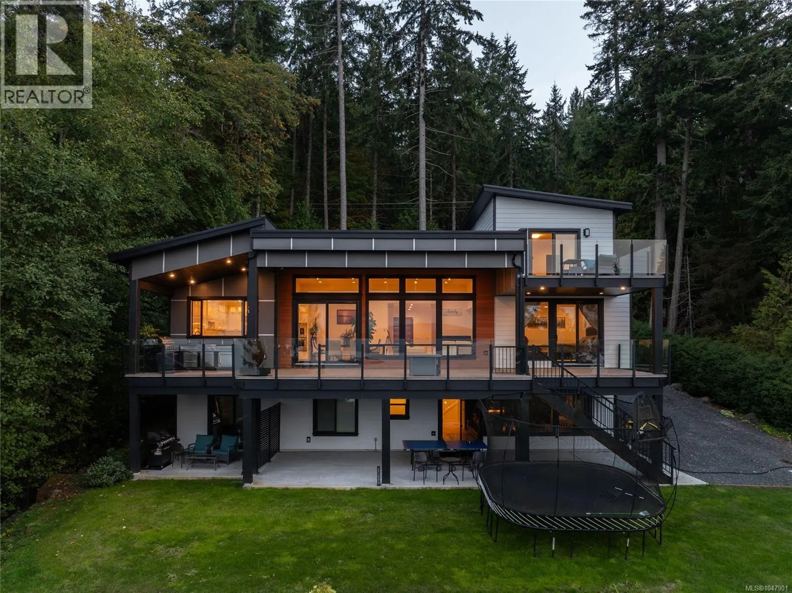 1470 Lands End Rd