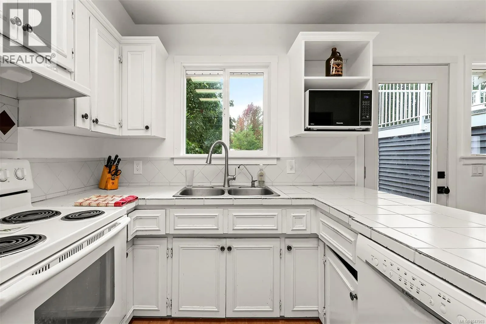 3158 Barford Cres