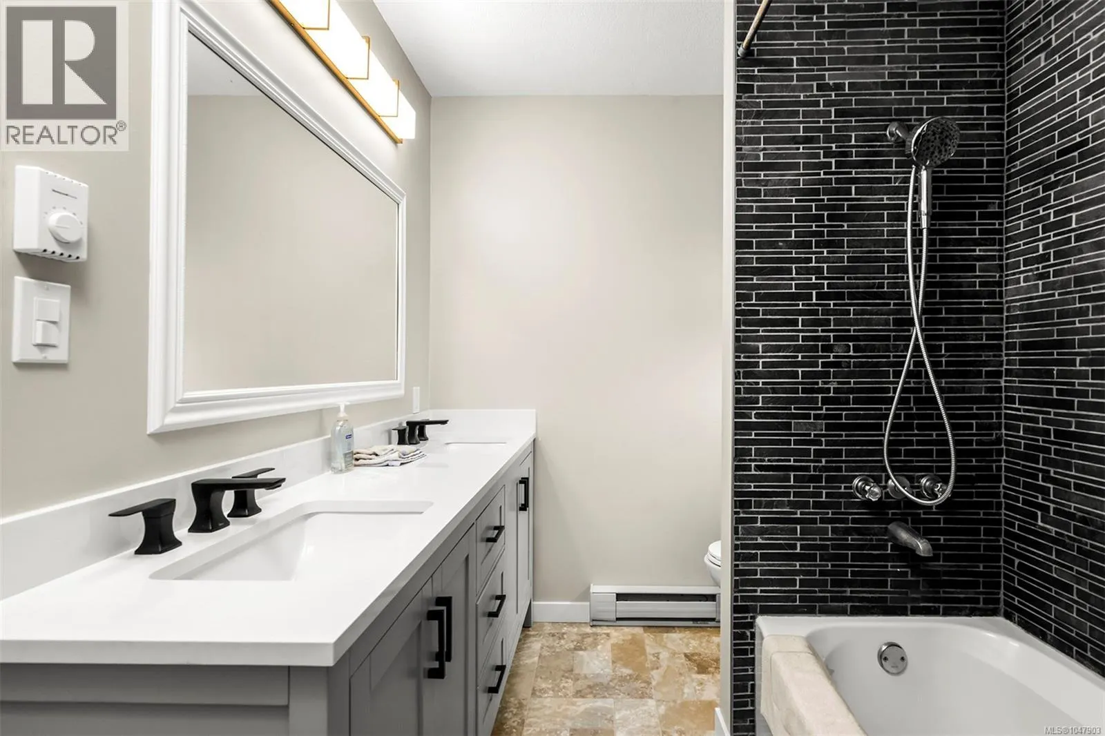 3158 Barford Cres