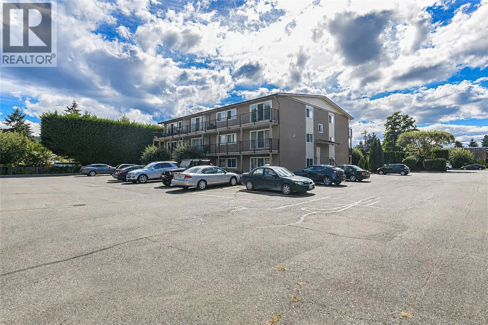 208 2515 Alexander St