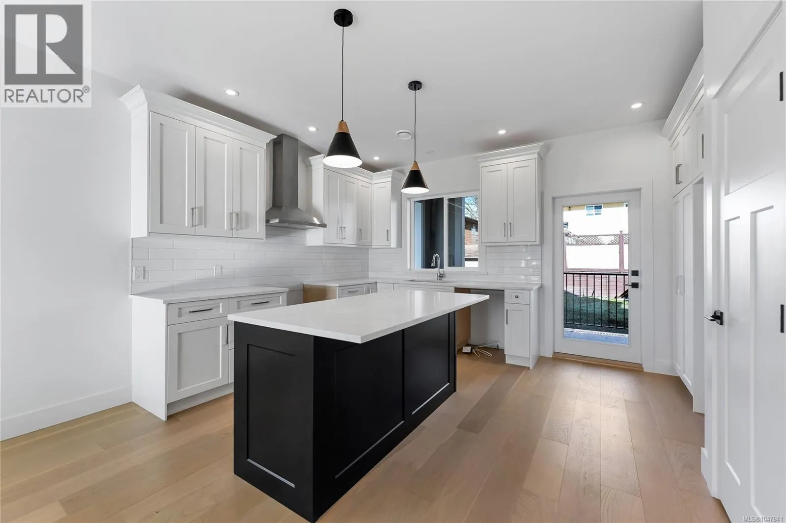 2023 Oakhill Pl