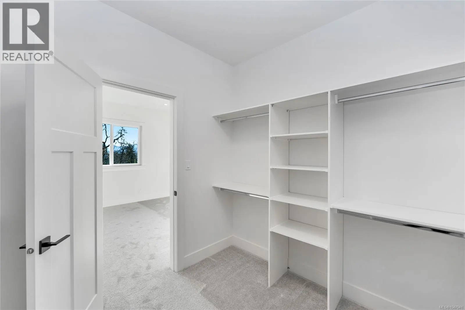 2023 Oakhill Pl