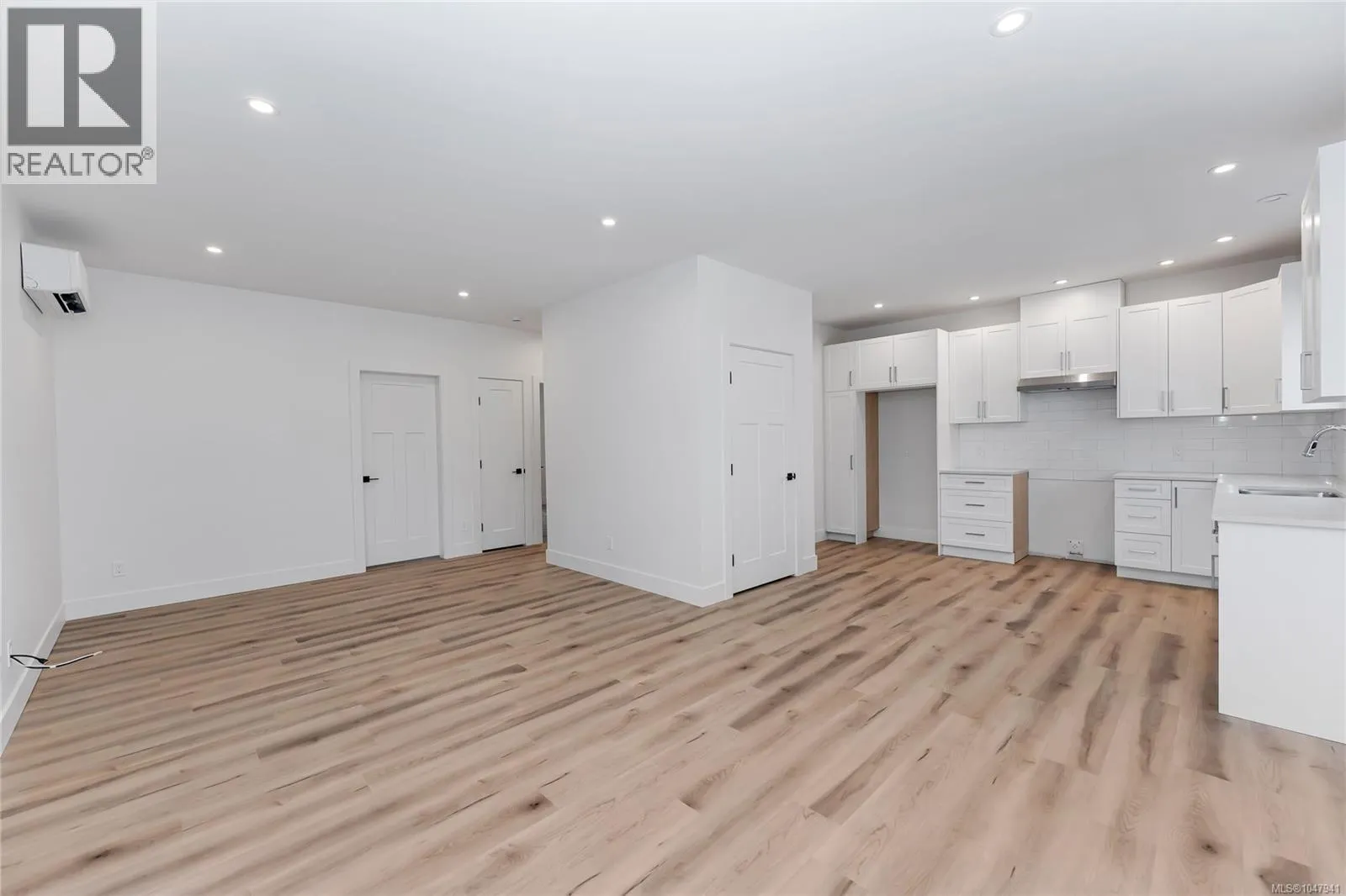 2023 Oakhill Pl