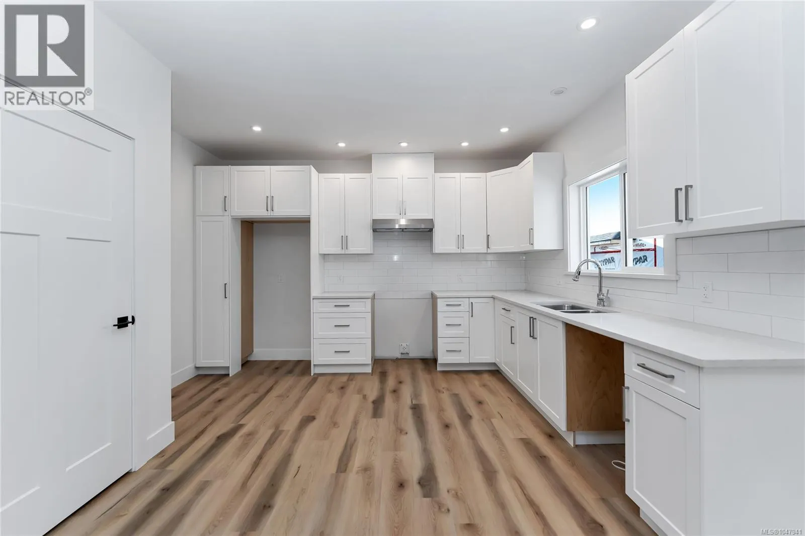 2023 Oakhill Pl