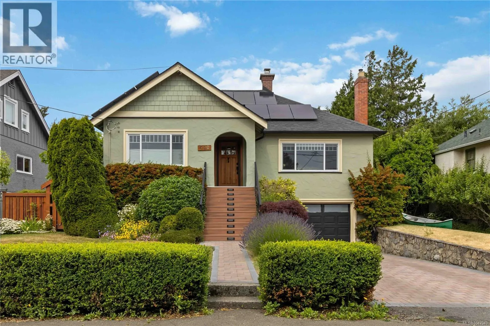 590 Monterey Ave