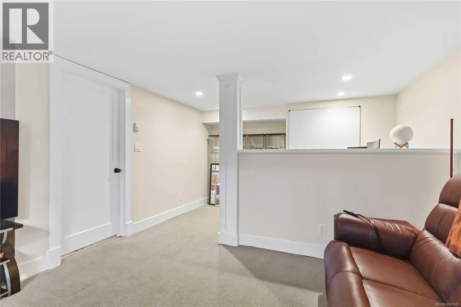 590 Monterey Ave
