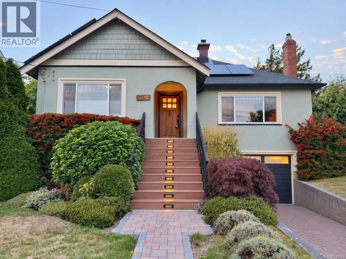 590 Monterey Ave