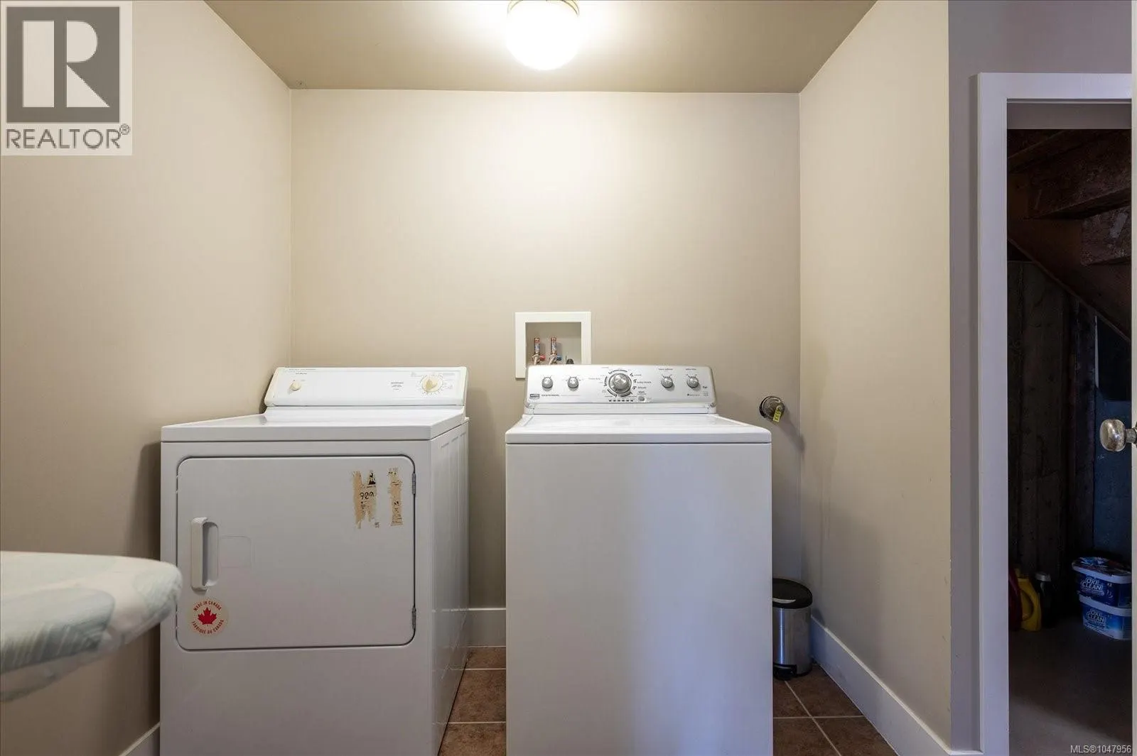 4734 Vista View Cres