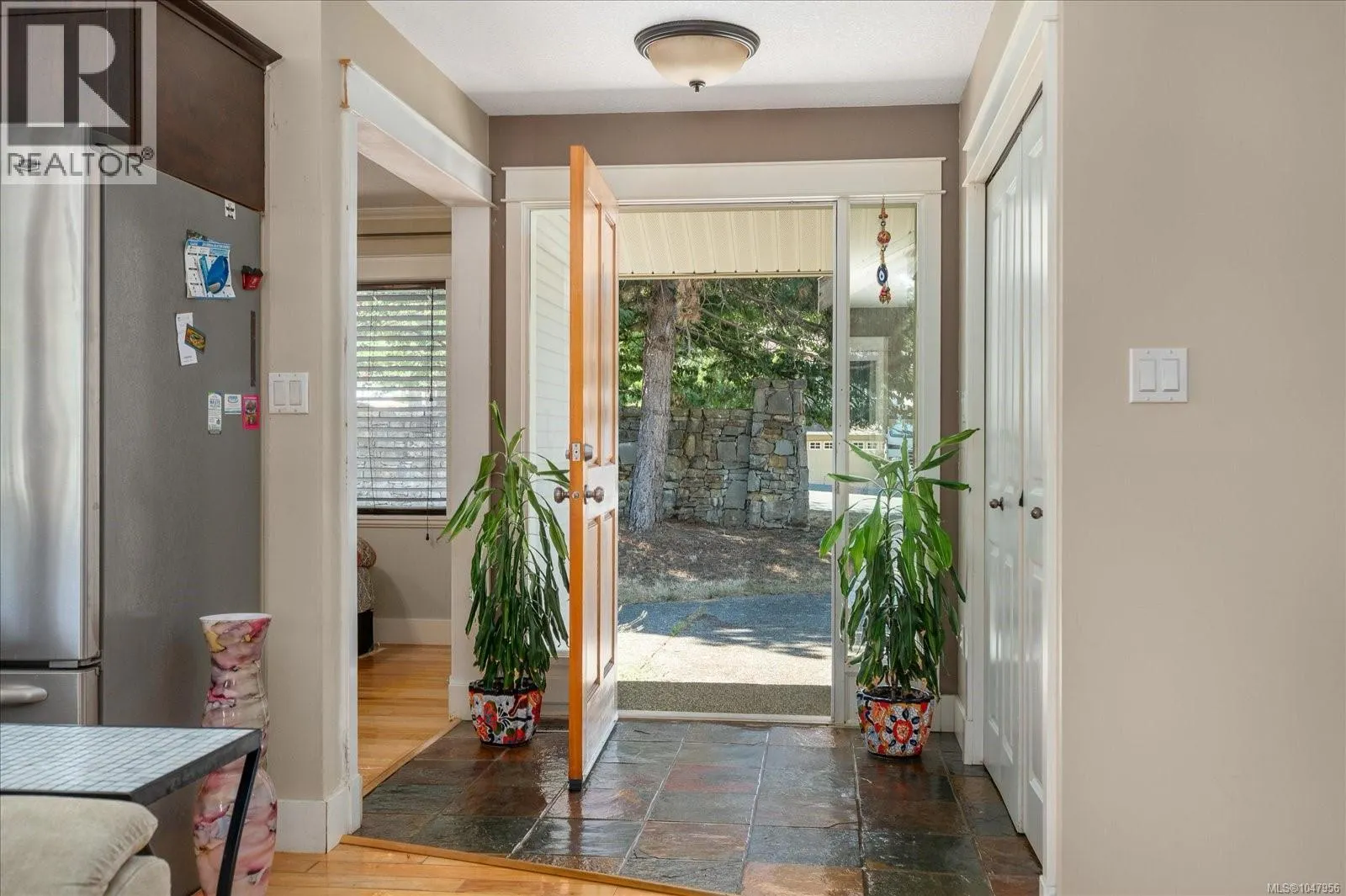 4734 Vista View Cres