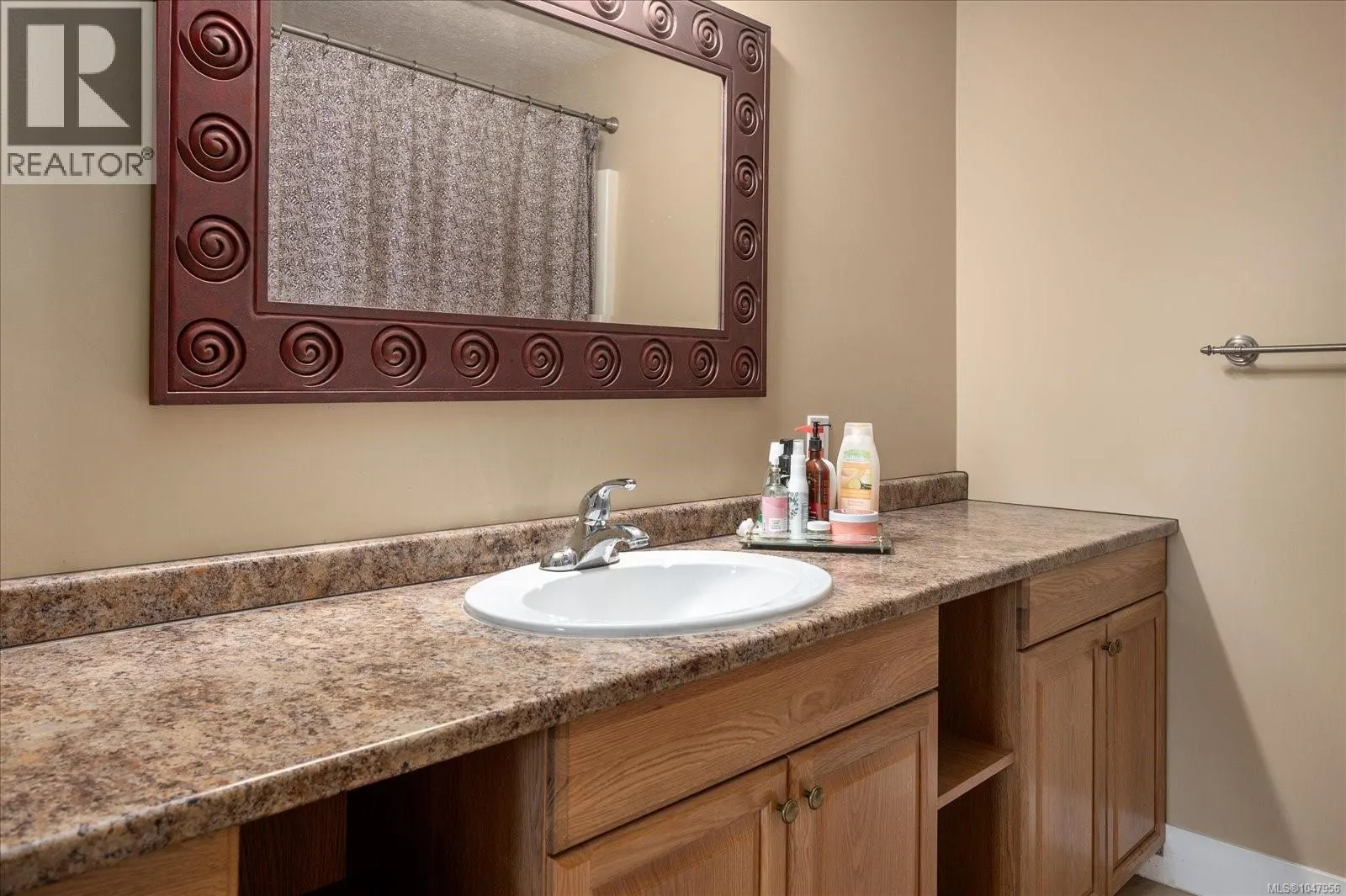 4734 Vista View Cres