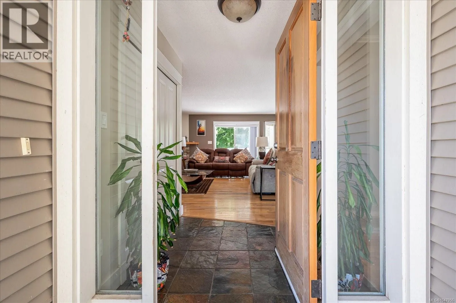 4734 Vista View Cres