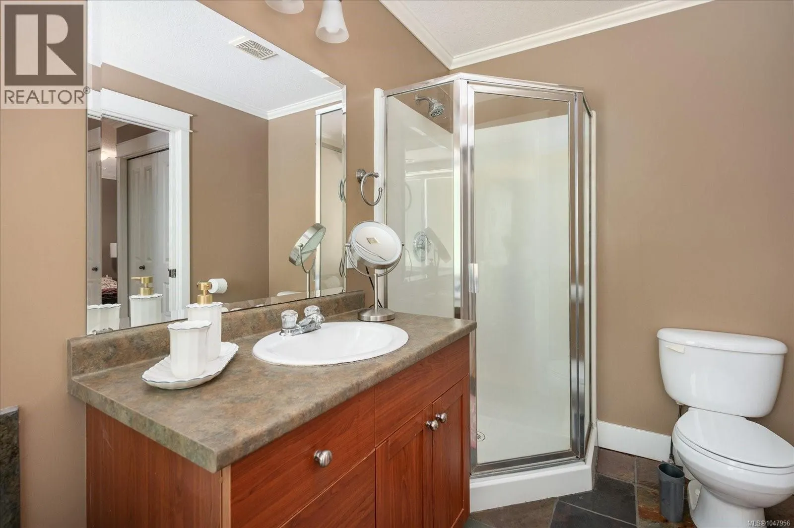 4734 Vista View Cres