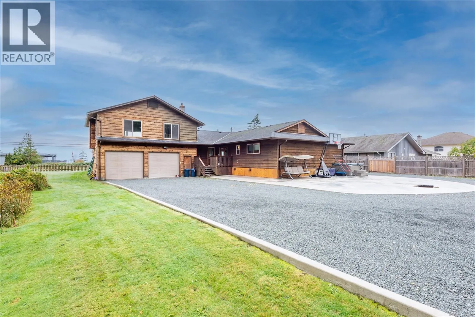 3910 Island Hwy S