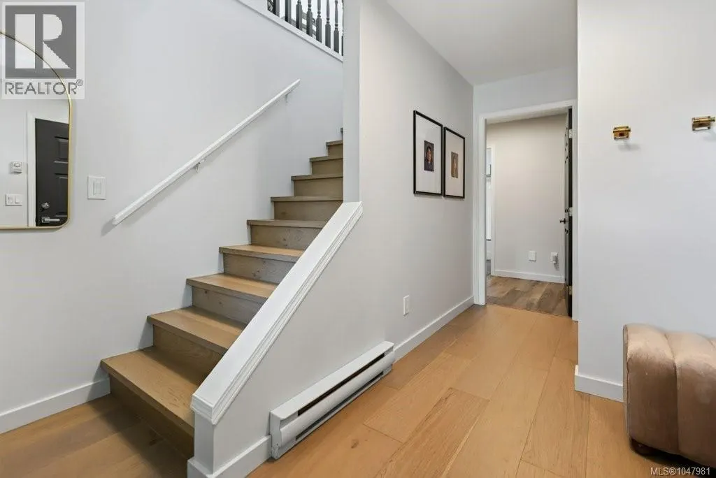 506 Hobson Pl