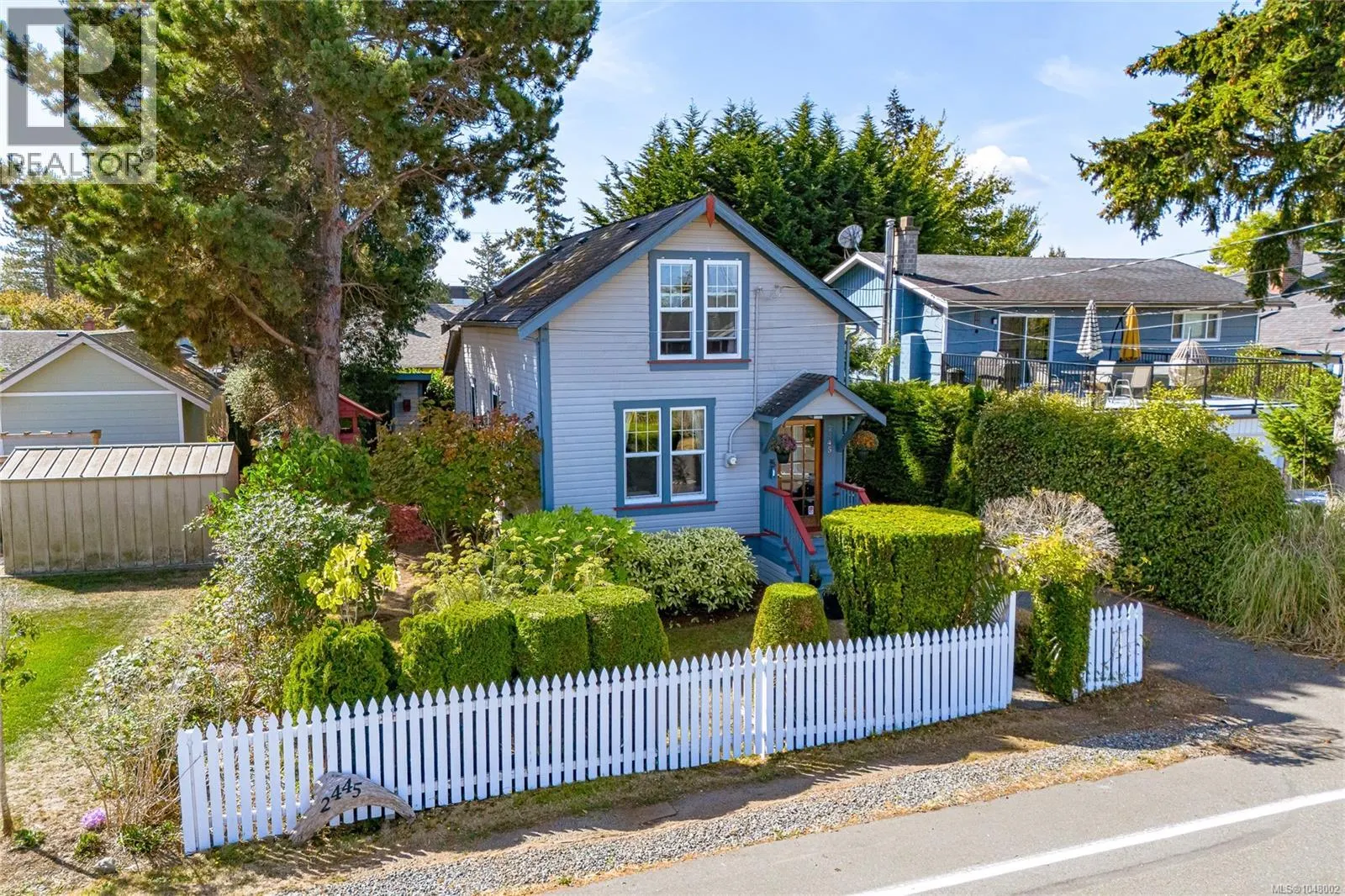 2445 Amelia Ave