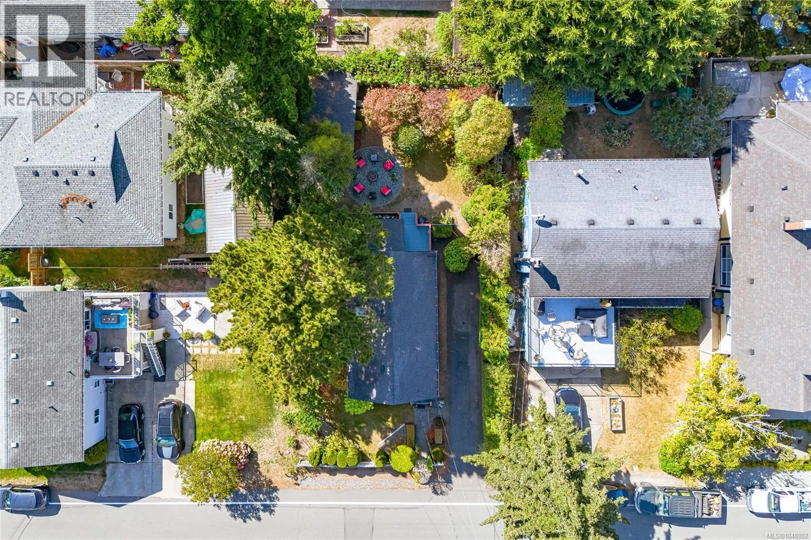 2445 Amelia Ave