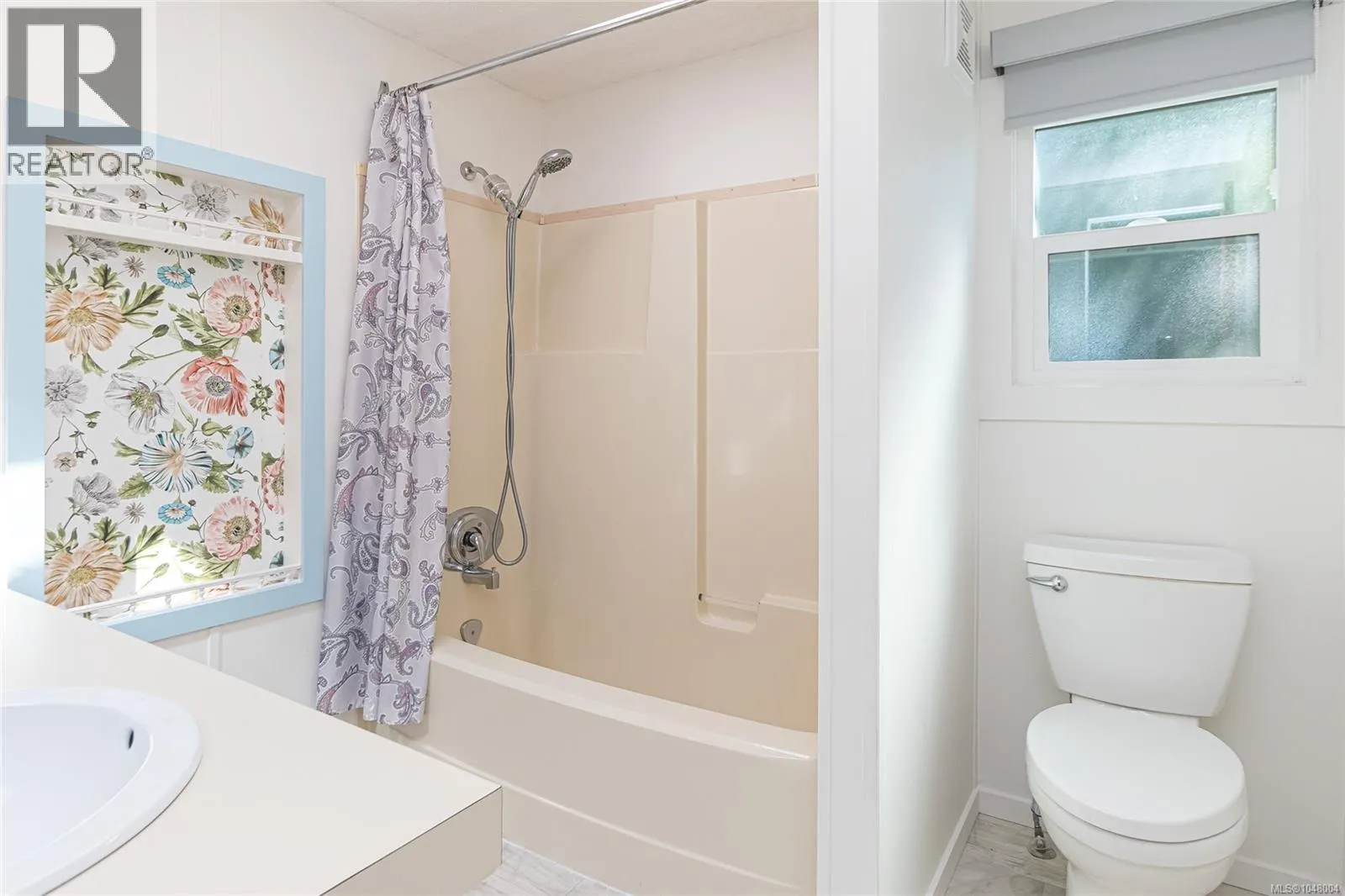 64 7701 Central Saanich Rd