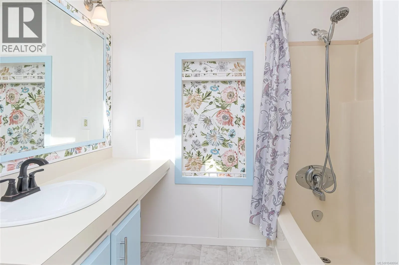 64 7701 Central Saanich Rd