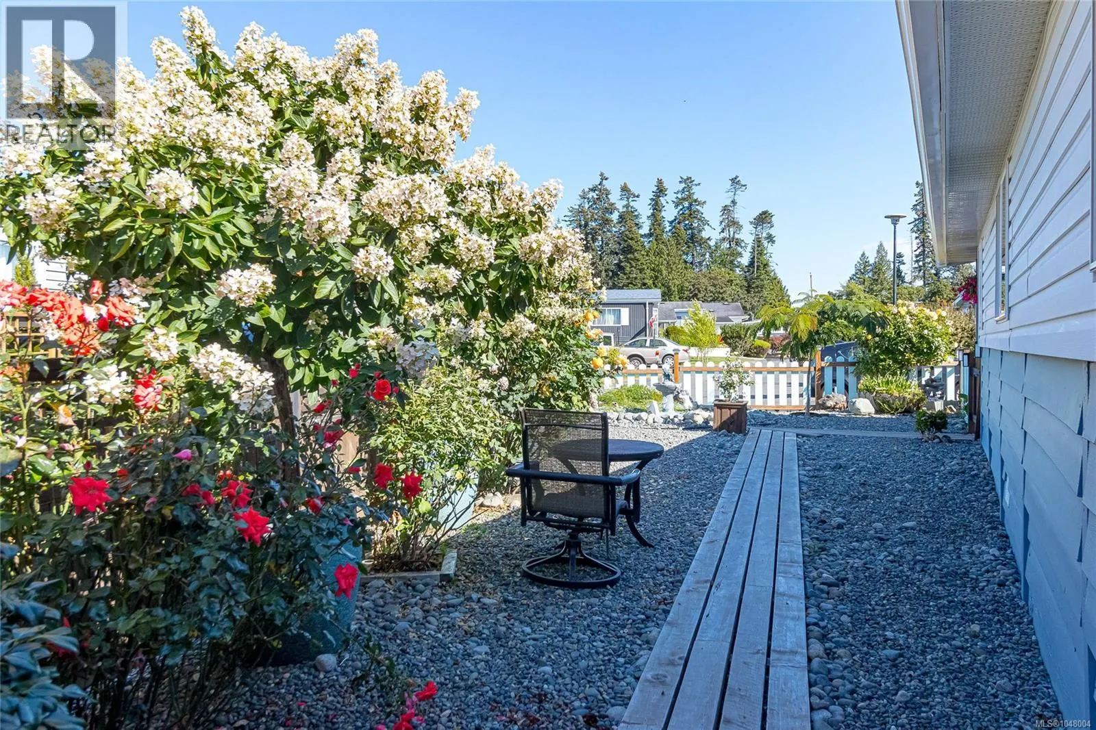 64 7701 Central Saanich Rd