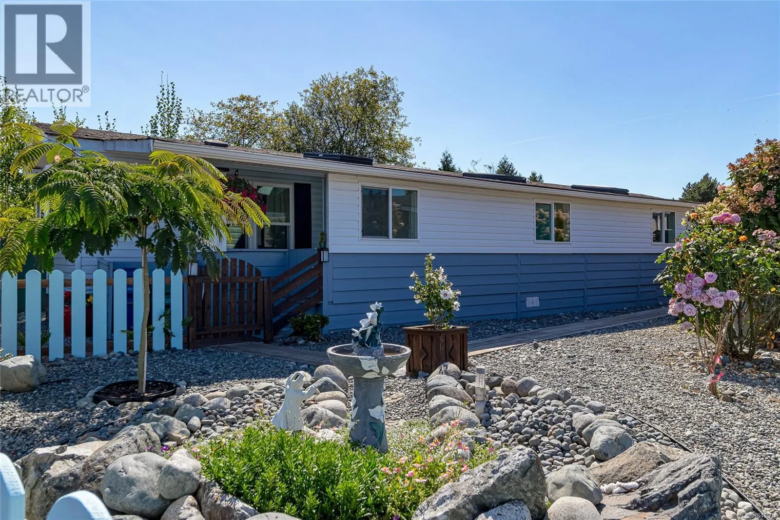64 7701 Central Saanich Rd
