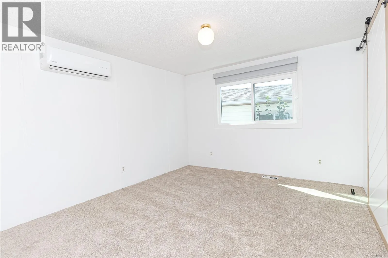 64 7701 Central Saanich Rd