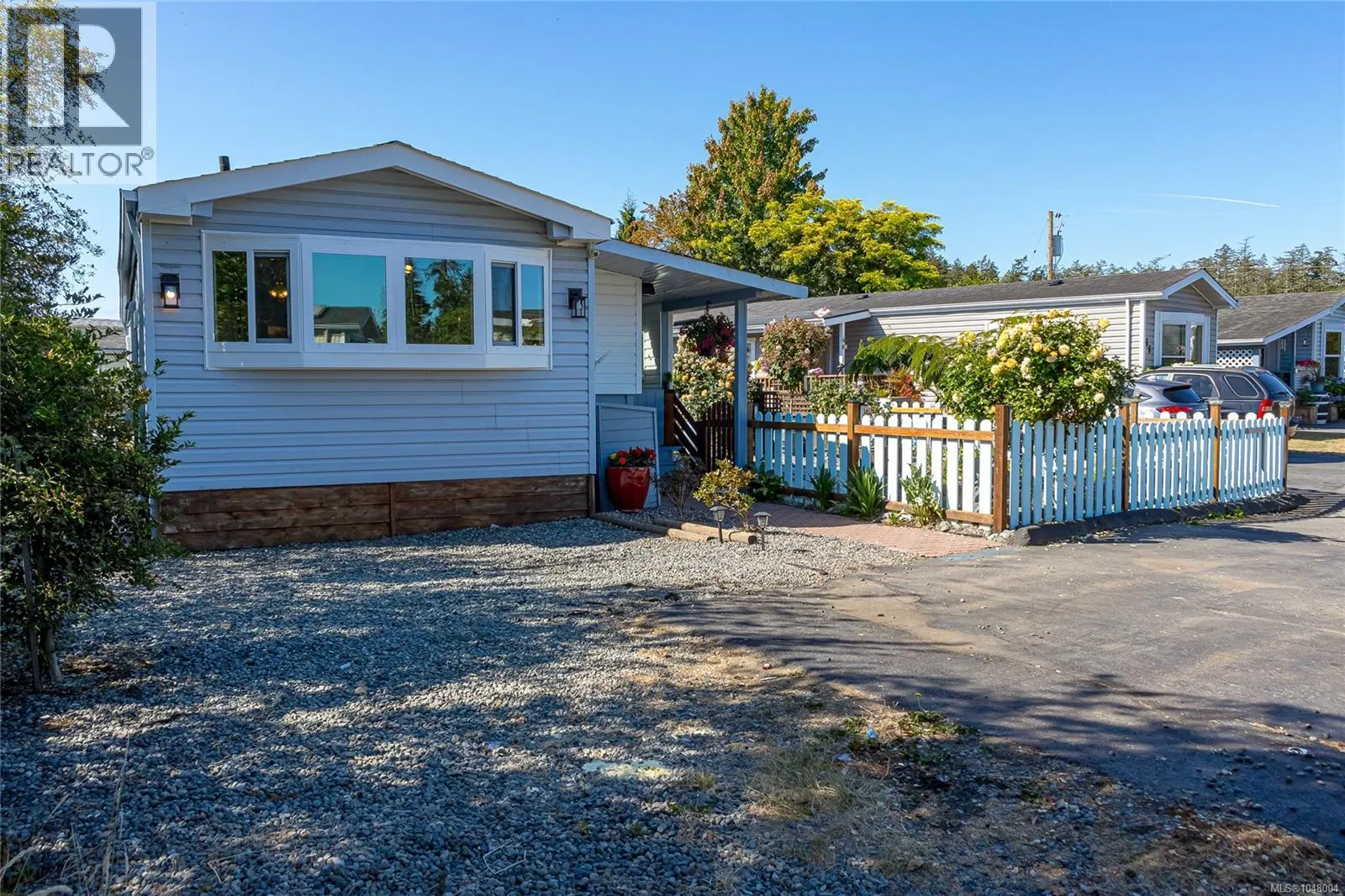64 7701 Central Saanich Rd