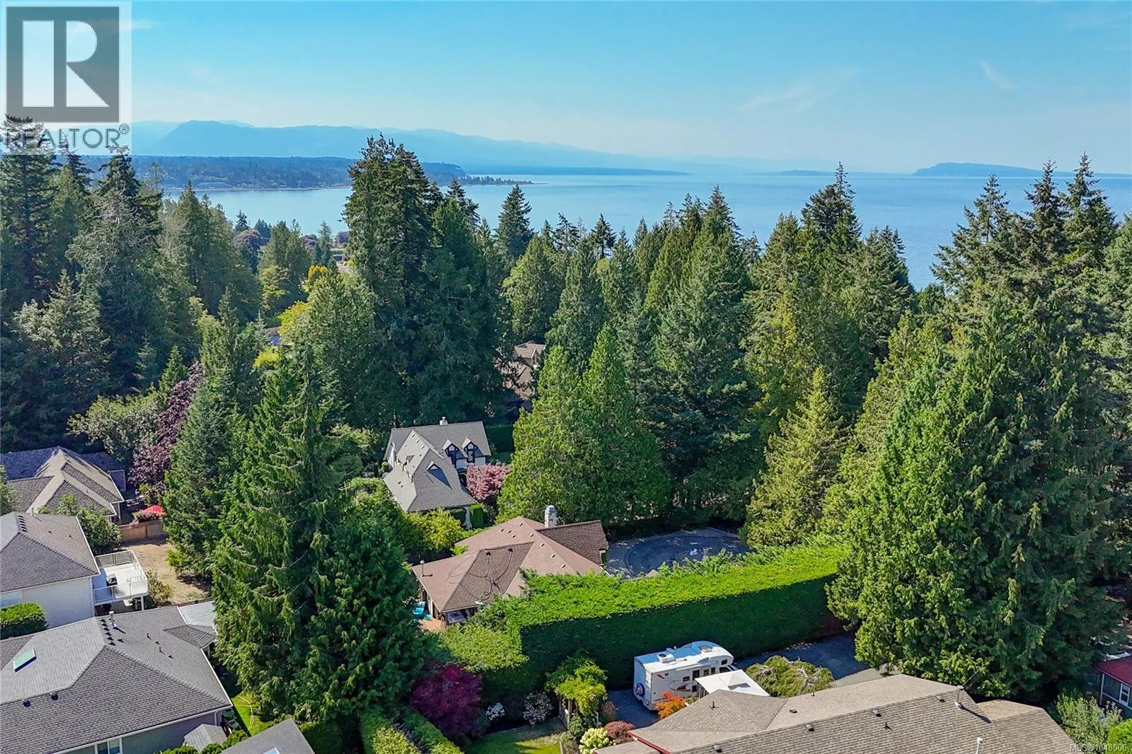 2526 Island Hwy W
