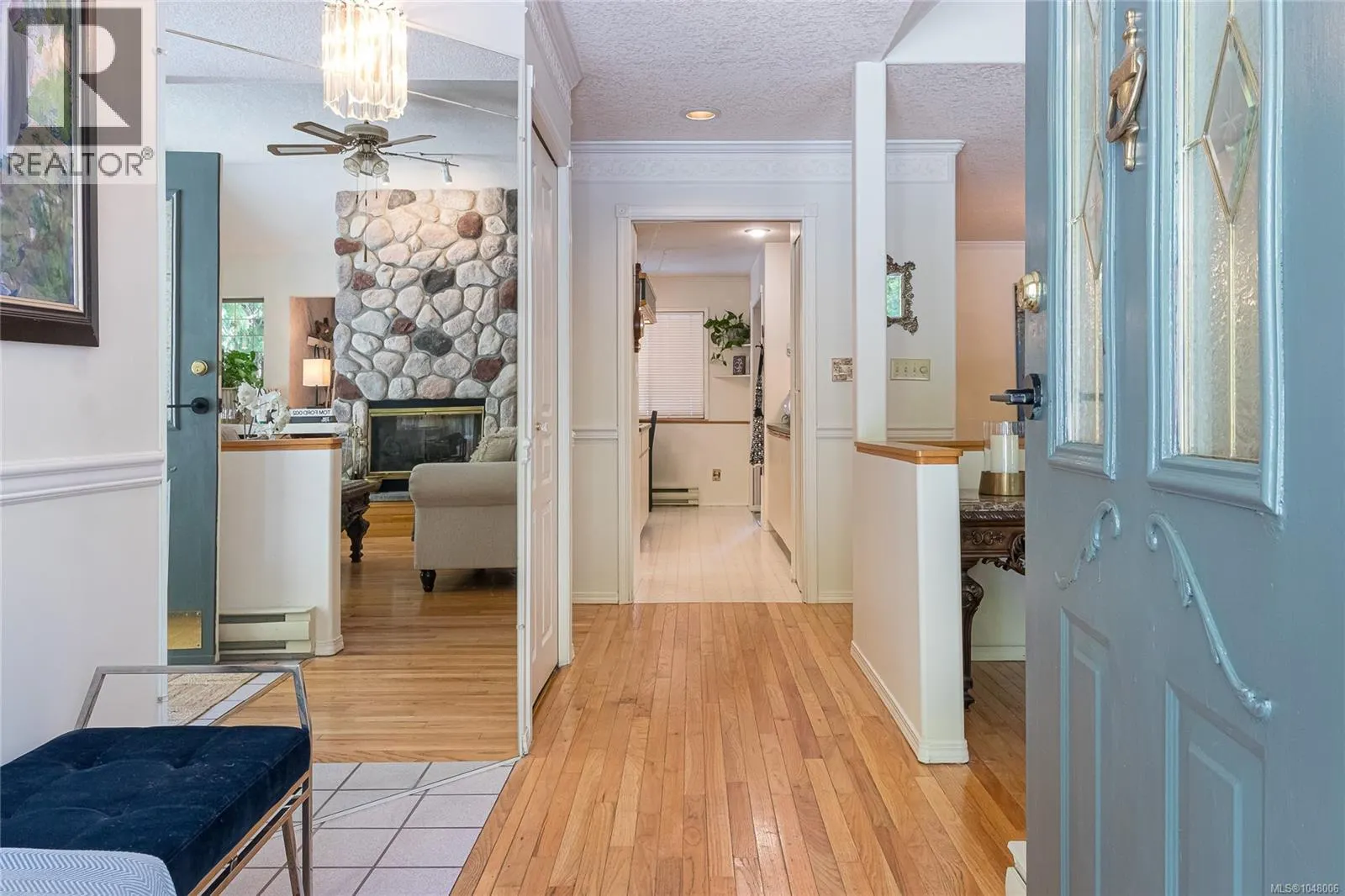 2526 Island Hwy W