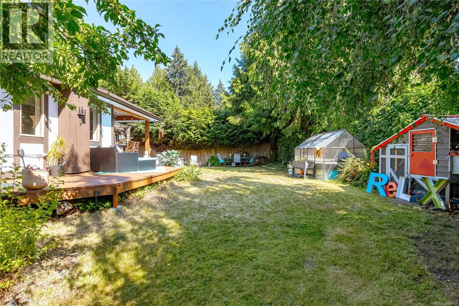 2526 Island Hwy W