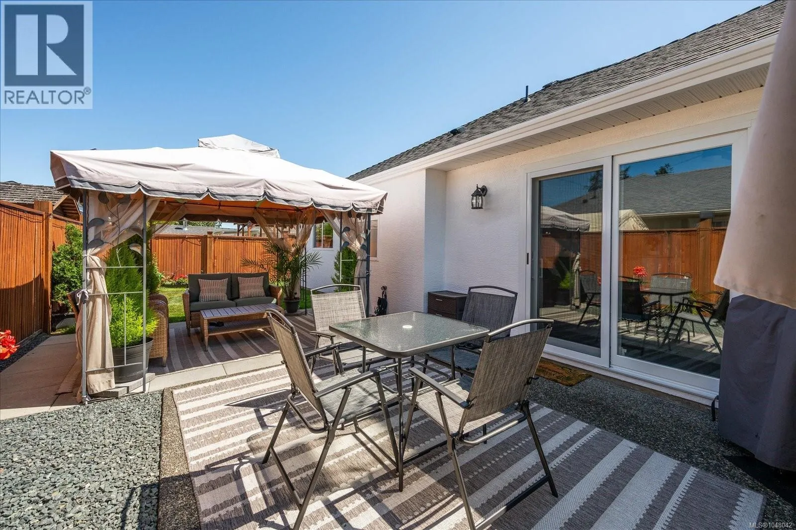 1041 Tara Cres