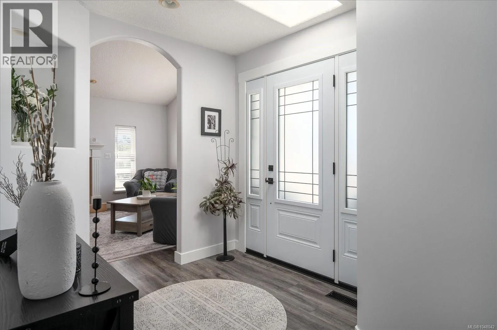 1041 Tara Cres