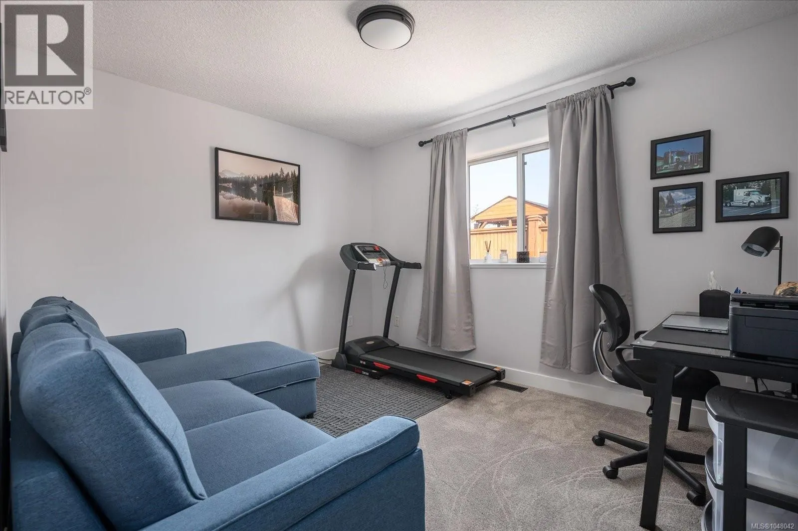 1041 Tara Cres