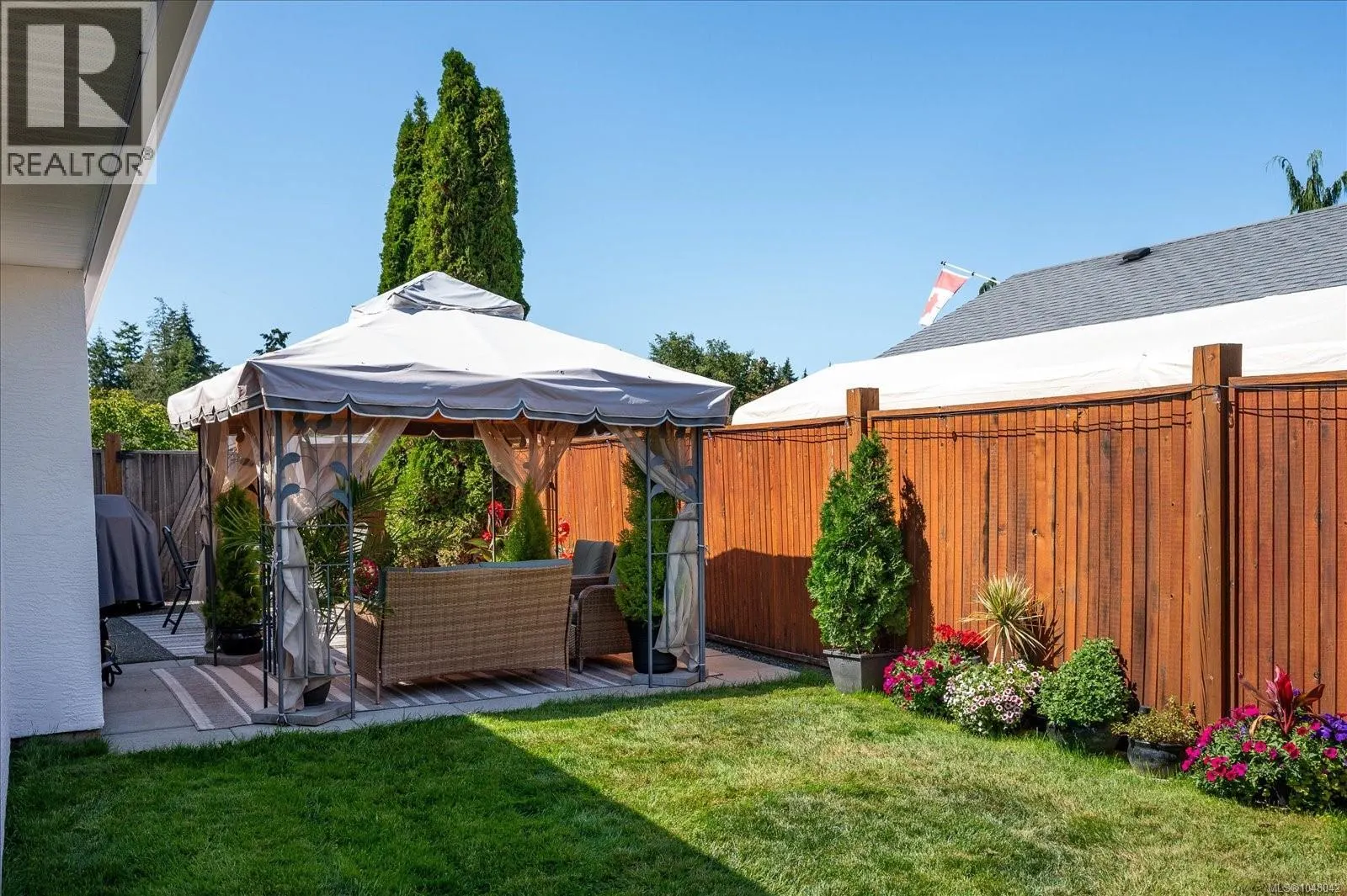 1041 Tara Cres