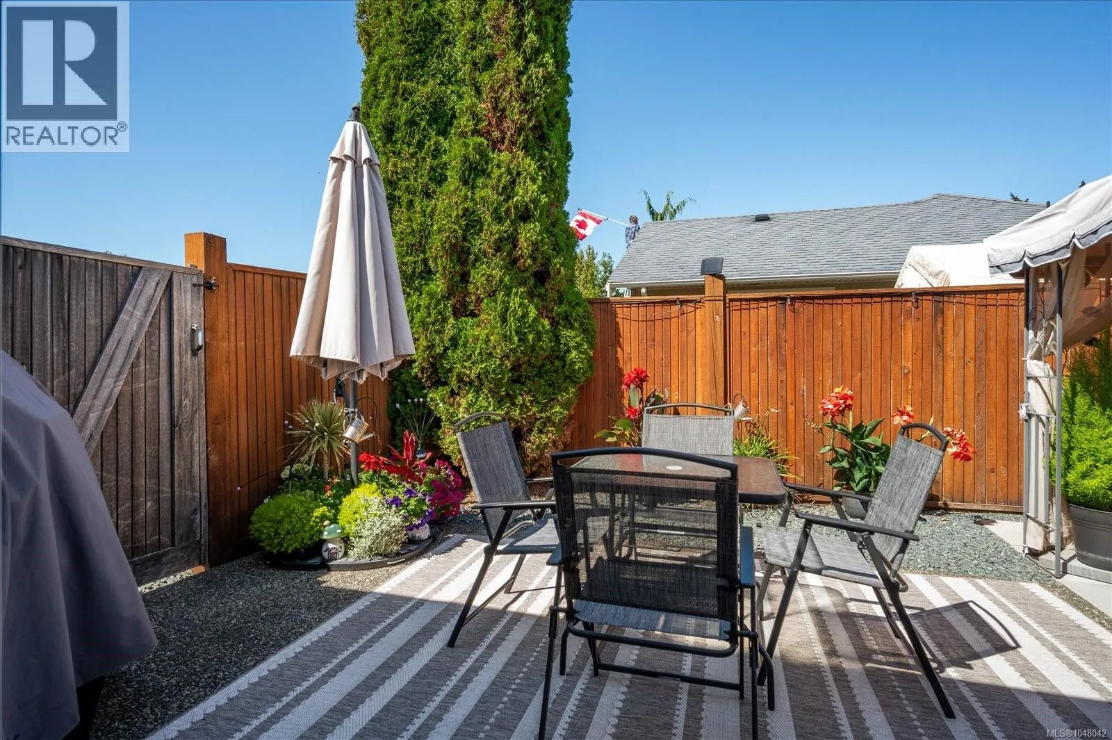 1041 Tara Cres