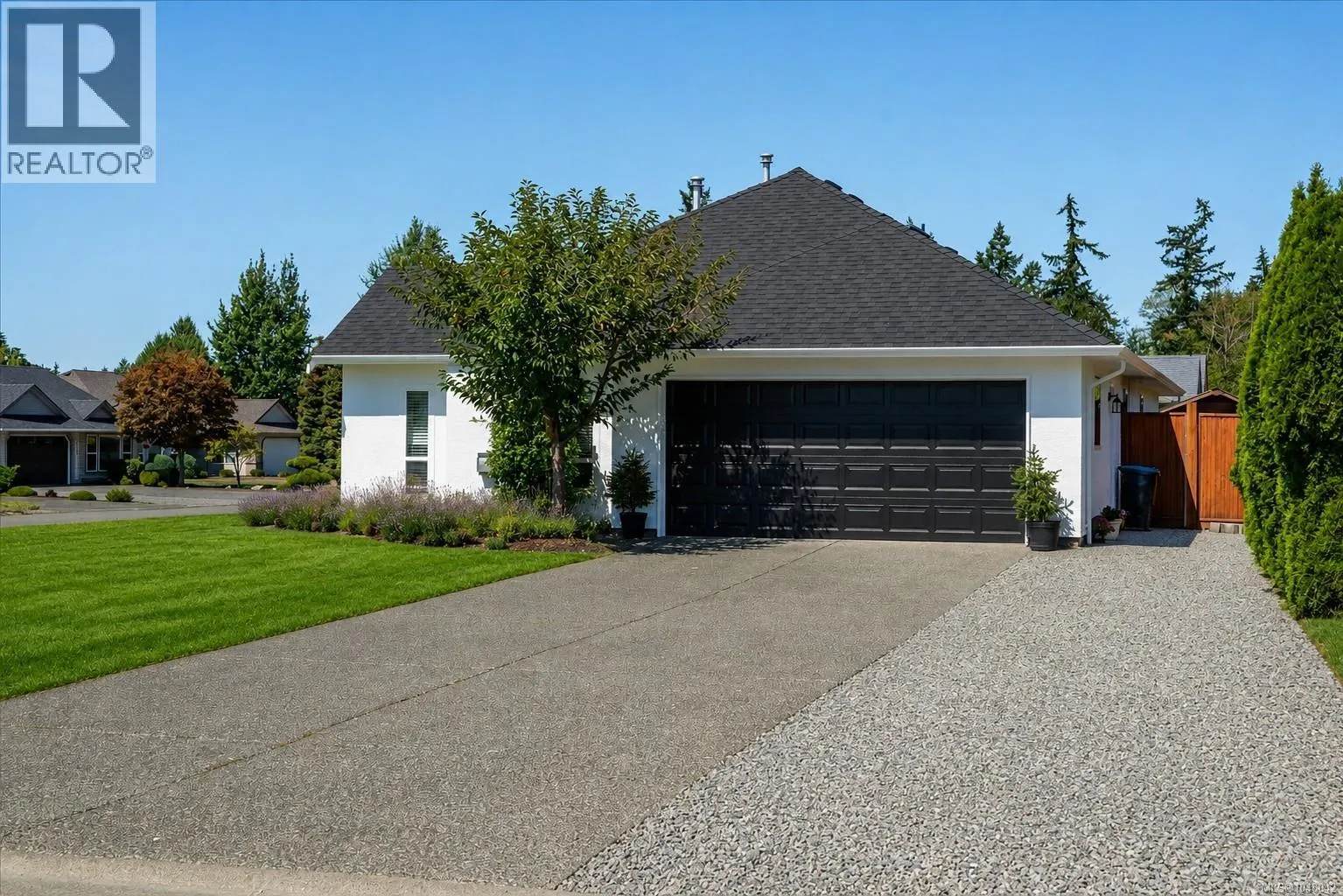 1041 Tara Cres