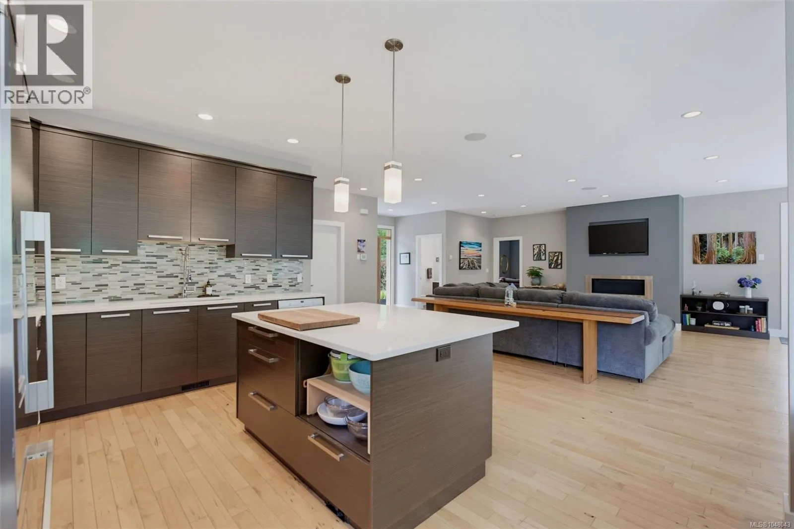 3022 Sarah Dr