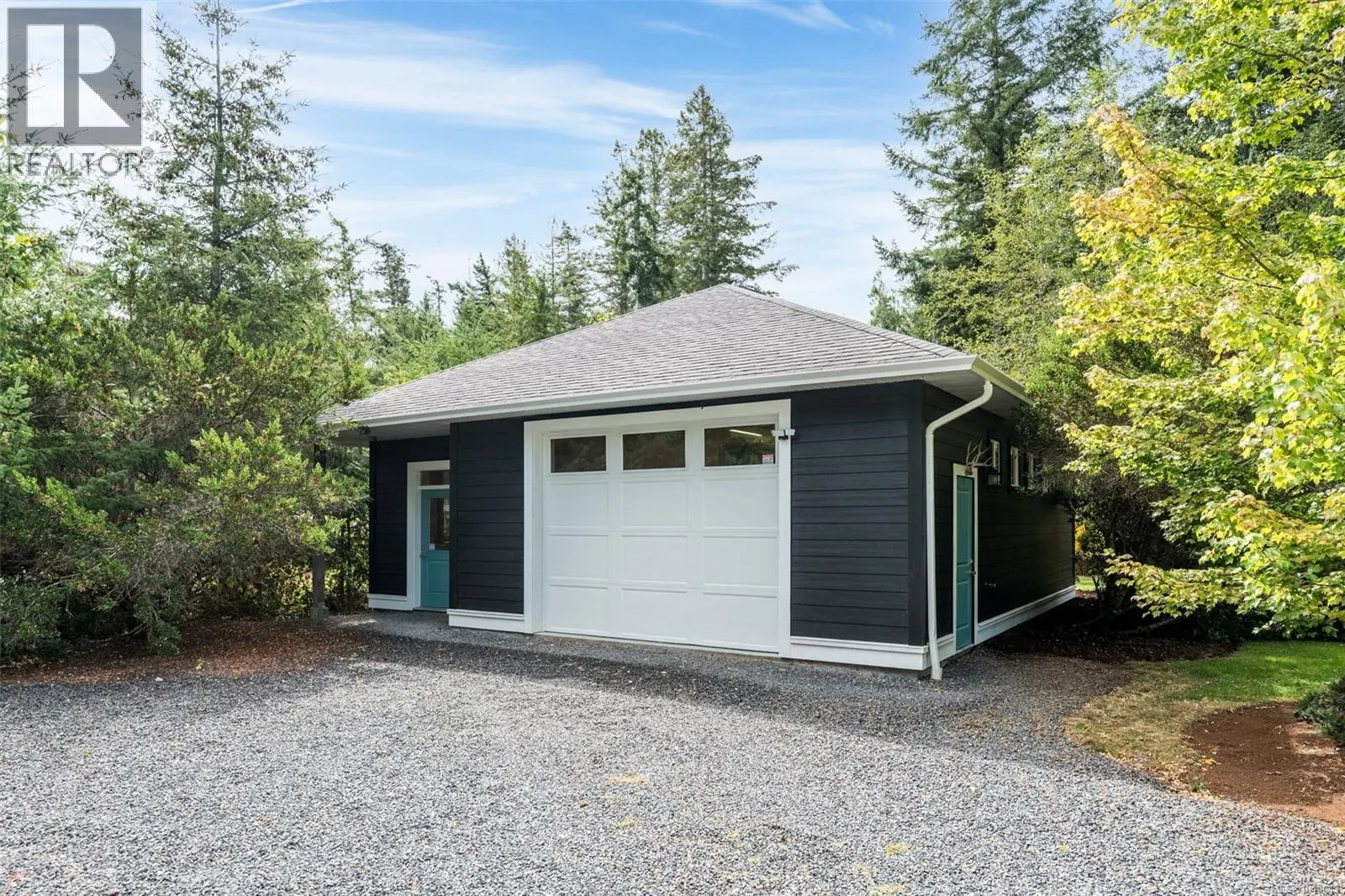3022 Sarah Dr