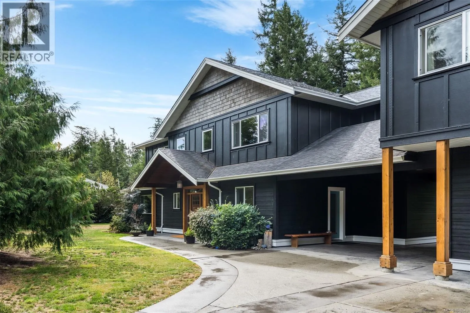 3022 Sarah Dr