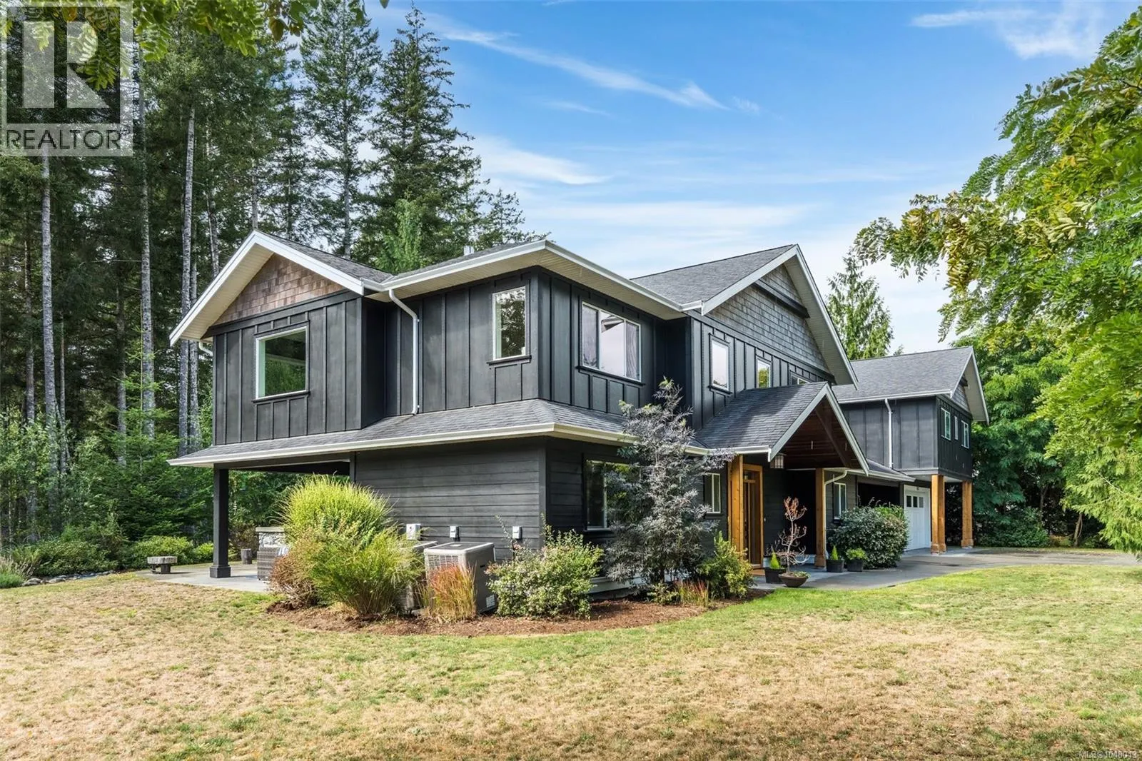 3022 Sarah Dr