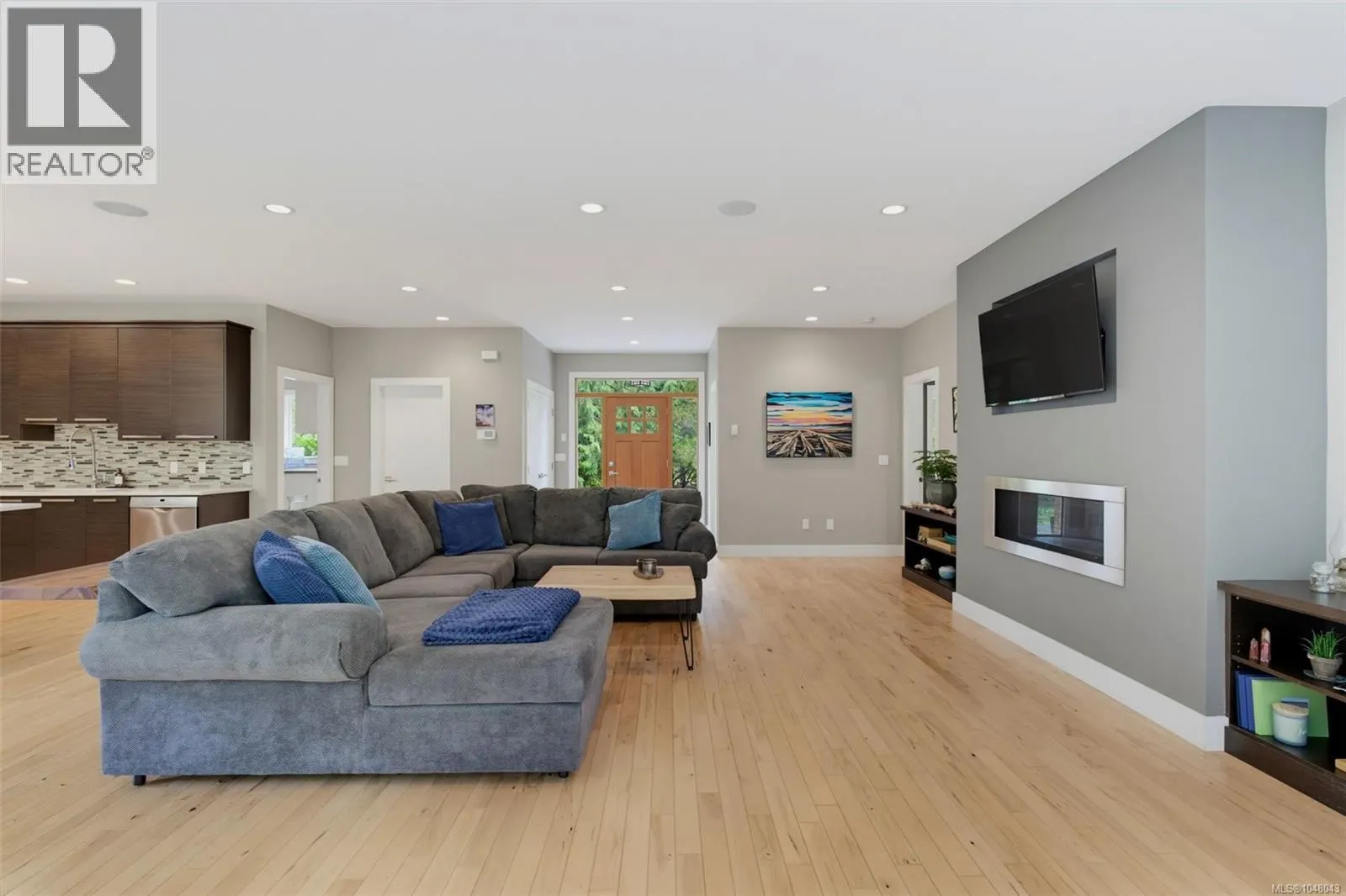 3022 Sarah Dr