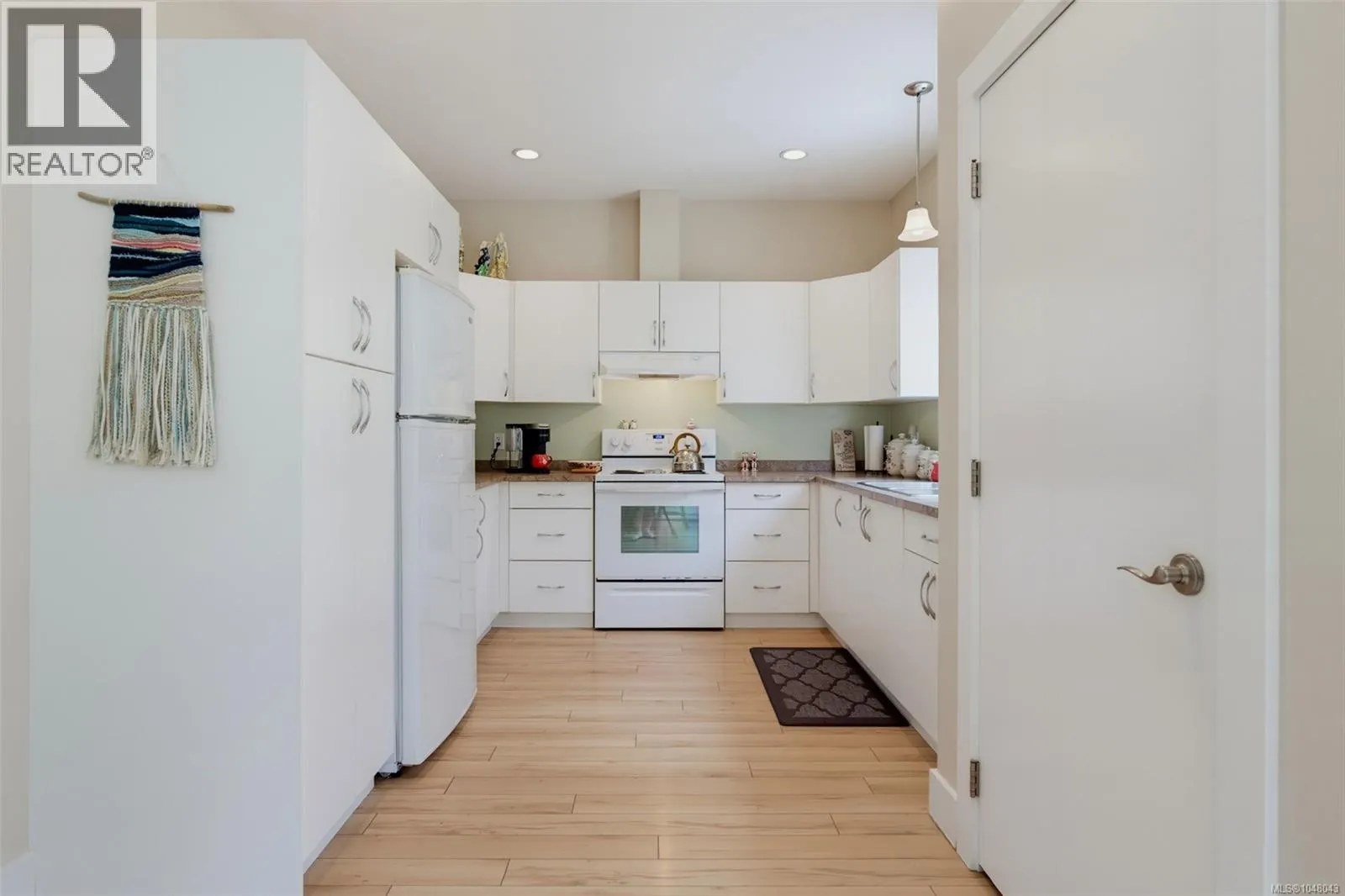 3022 Sarah Dr
