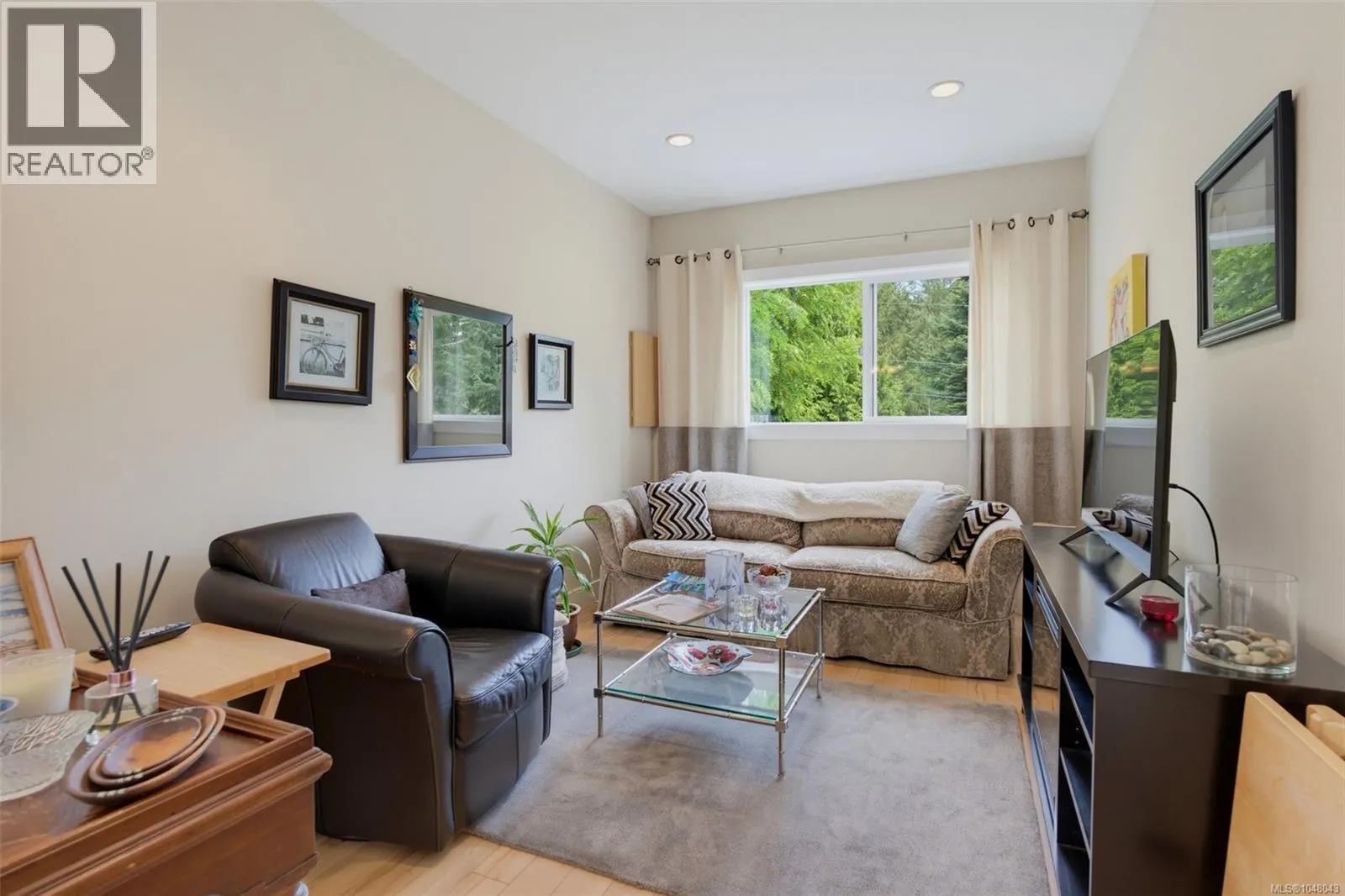 3022 Sarah Dr