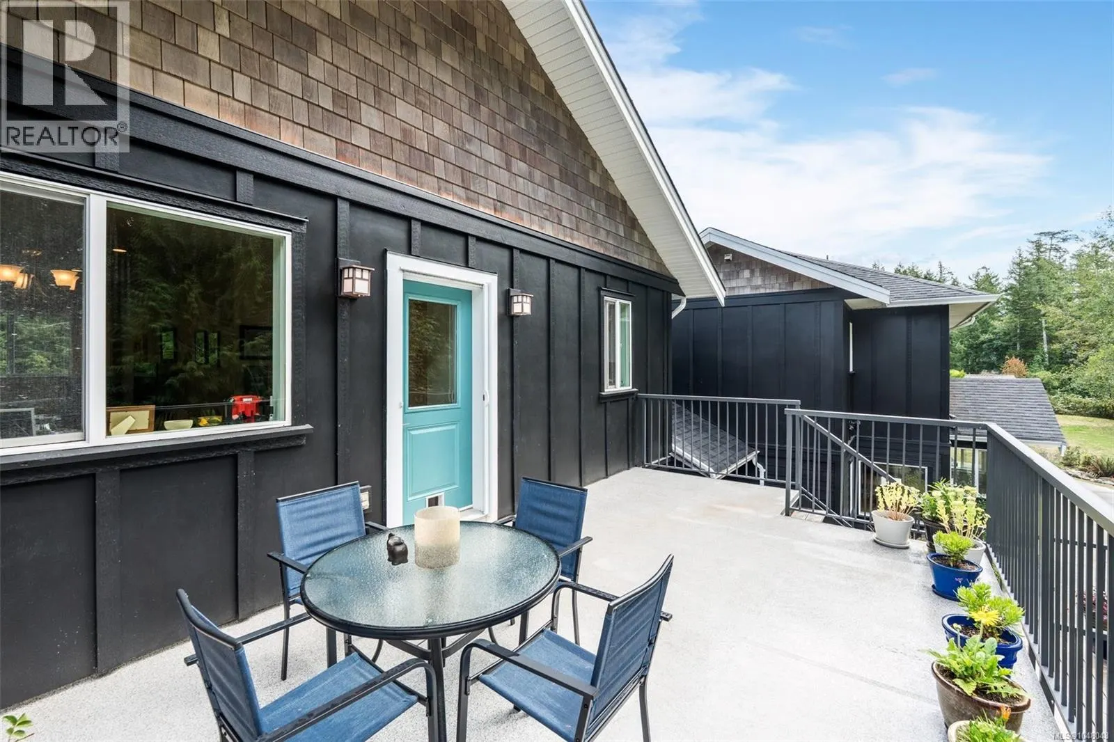 3022 Sarah Dr