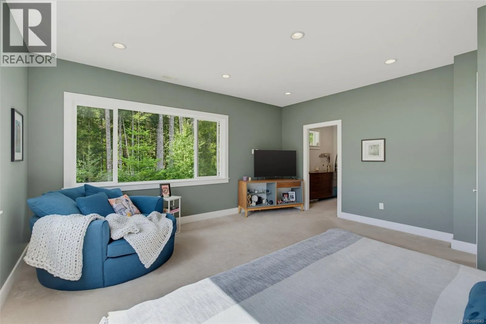 3022 Sarah Dr