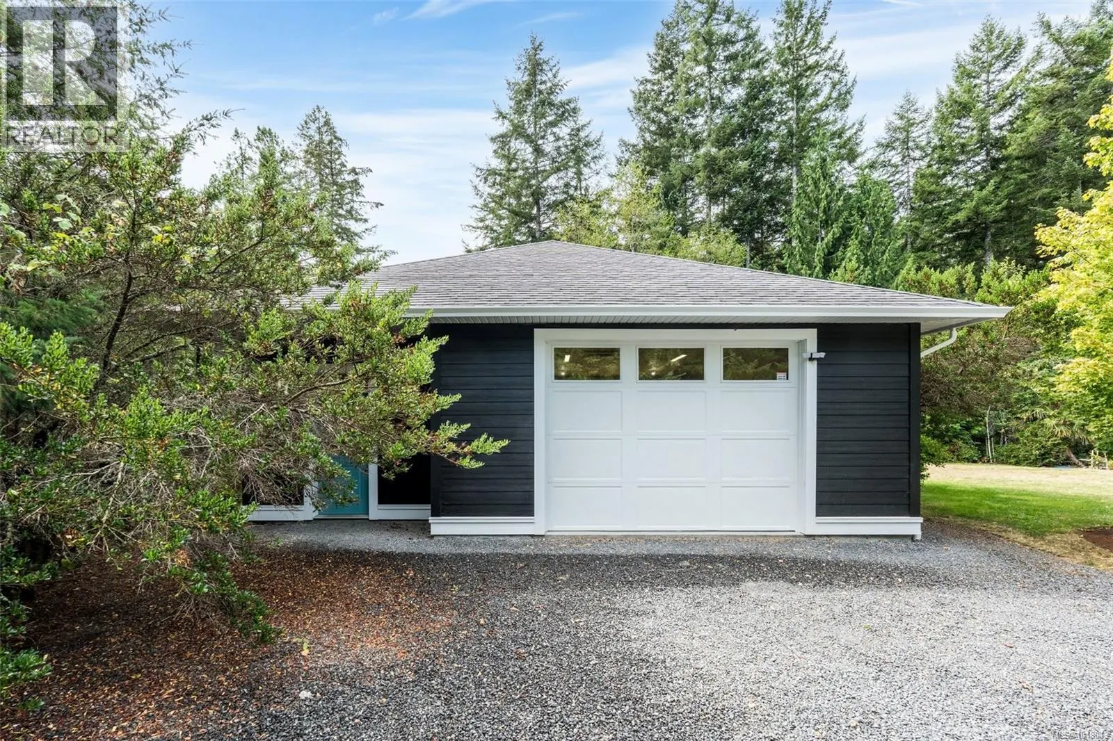 3022 Sarah Dr