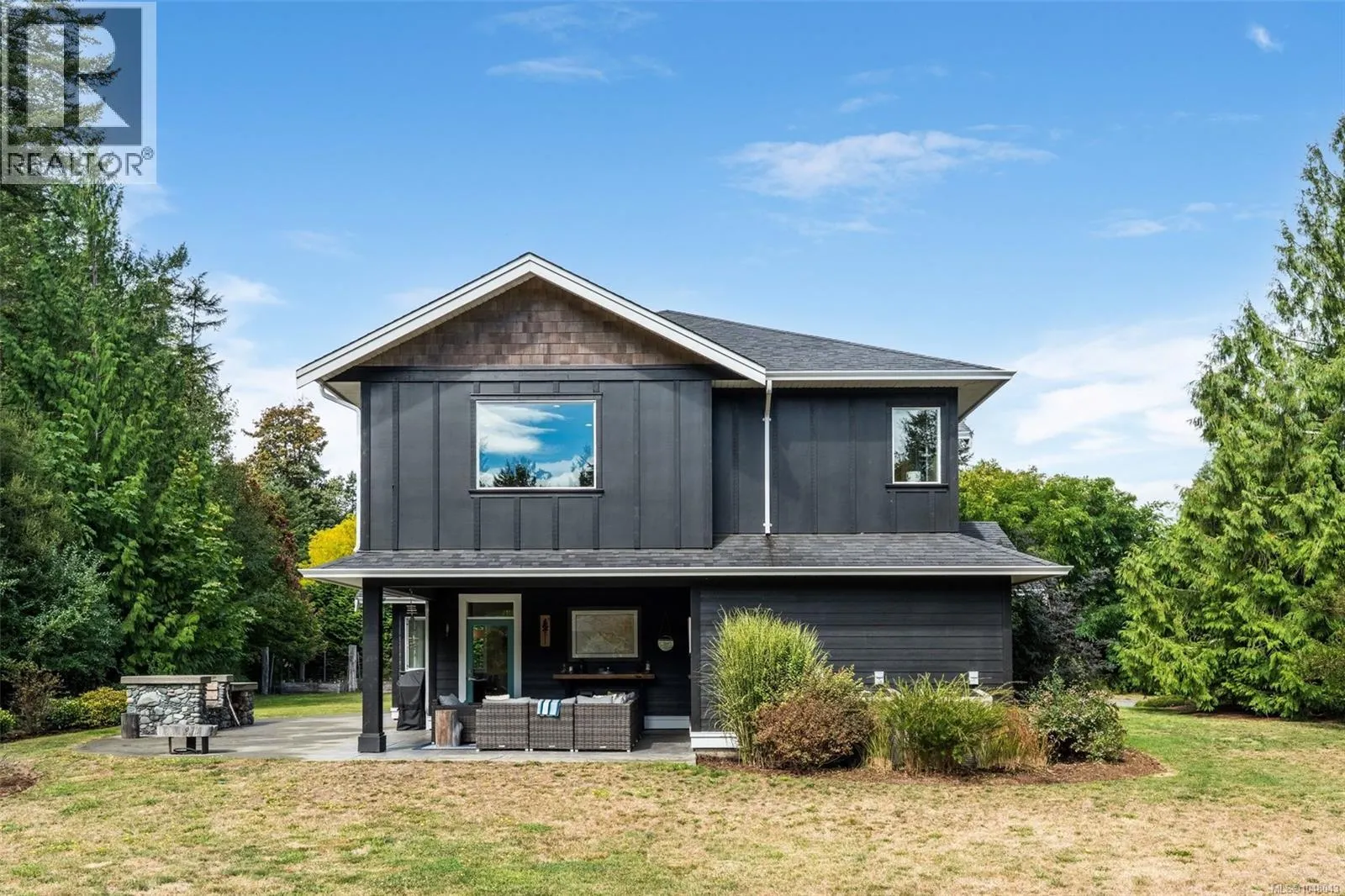 3022 Sarah Dr