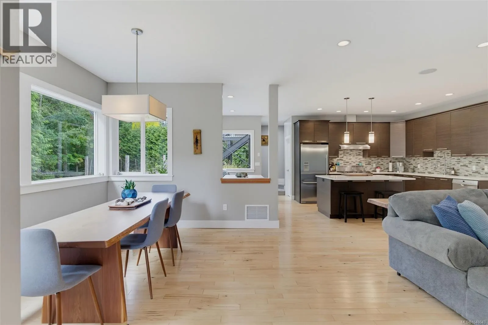 3022 Sarah Dr