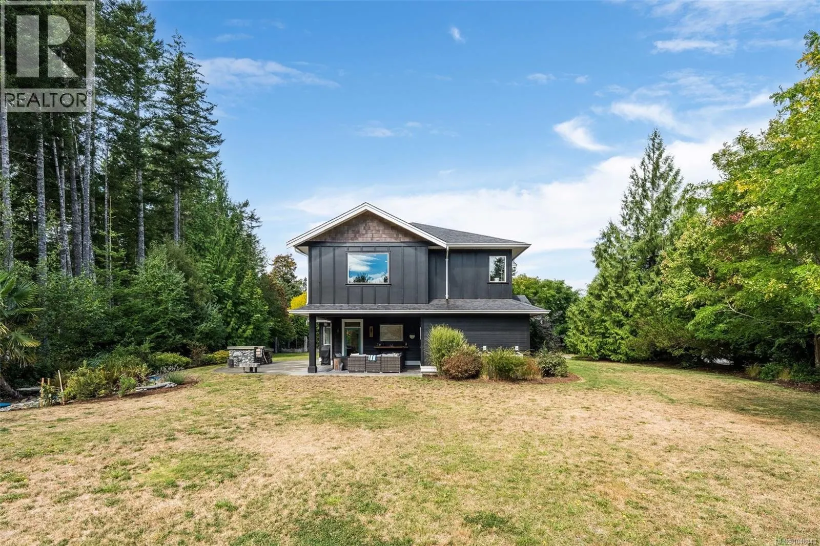 3022 Sarah Dr