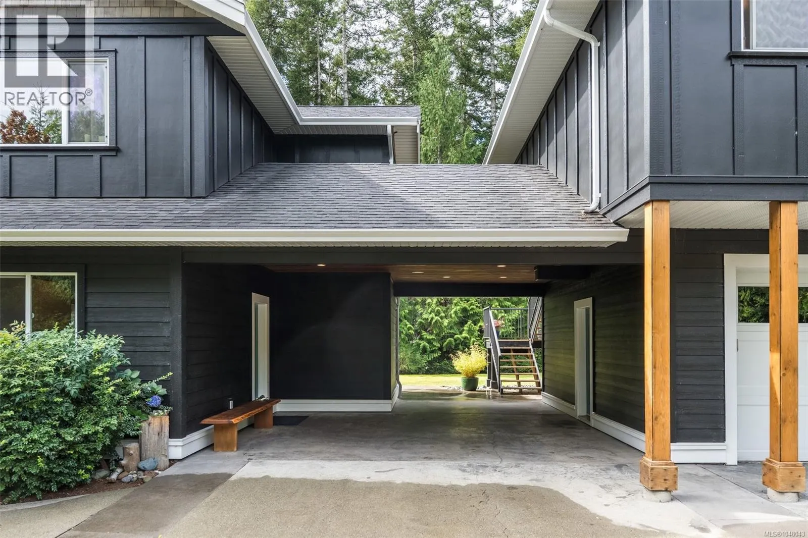 3022 Sarah Dr